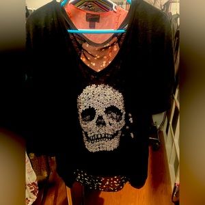 Torrid High-low flowered skull tee top with chiffon back panel.